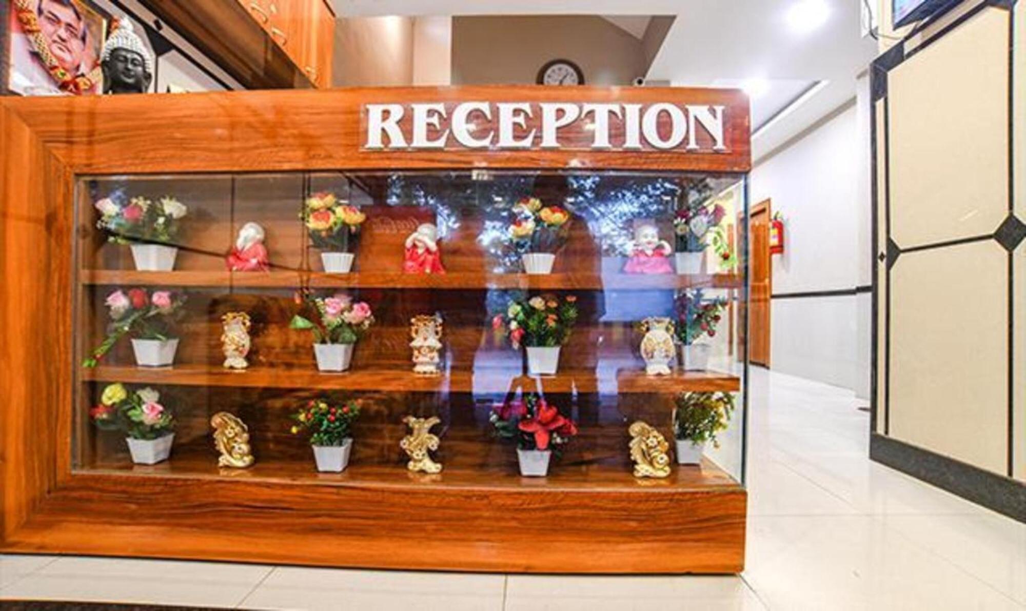 Fabhotel Royal Palace インドール エクステリア 写真