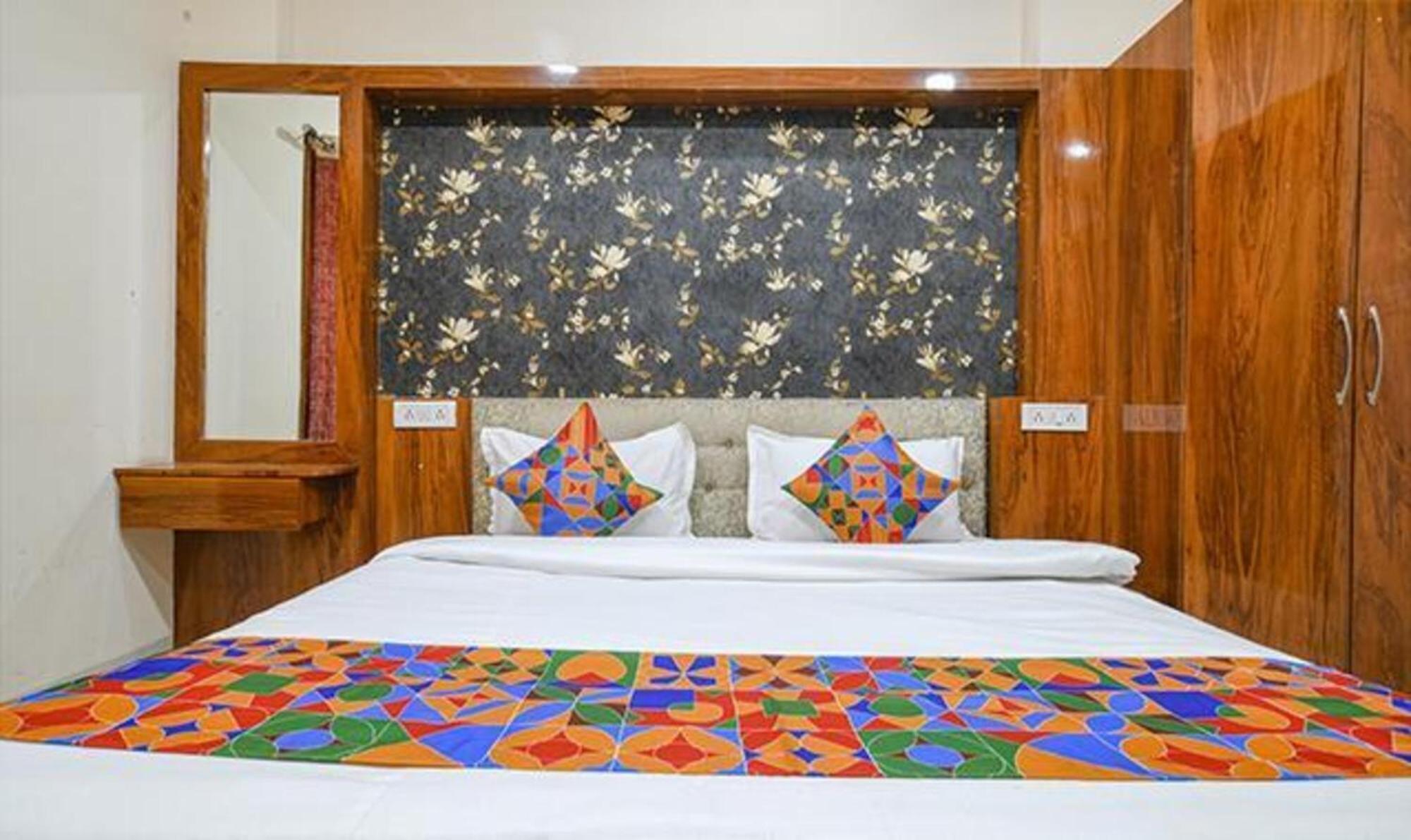 Fabhotel Royal Palace インドール エクステリア 写真